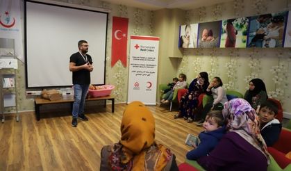 ANNE ADAYLARINA DİŞ SAĞLIĞI EĞİTİMİ VERİLDİ