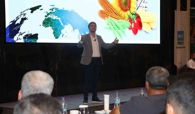 Şanlıurfa’da ziraat mühendisleri mısır üreticileri ile buluştu